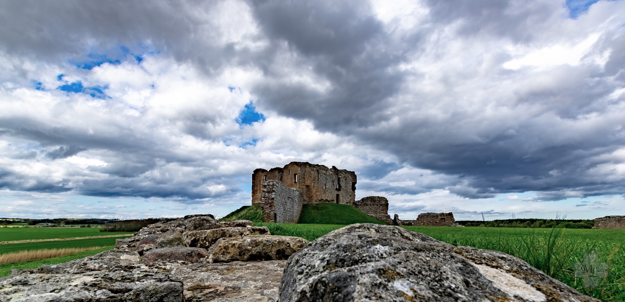 Duffus Castel HDR 001